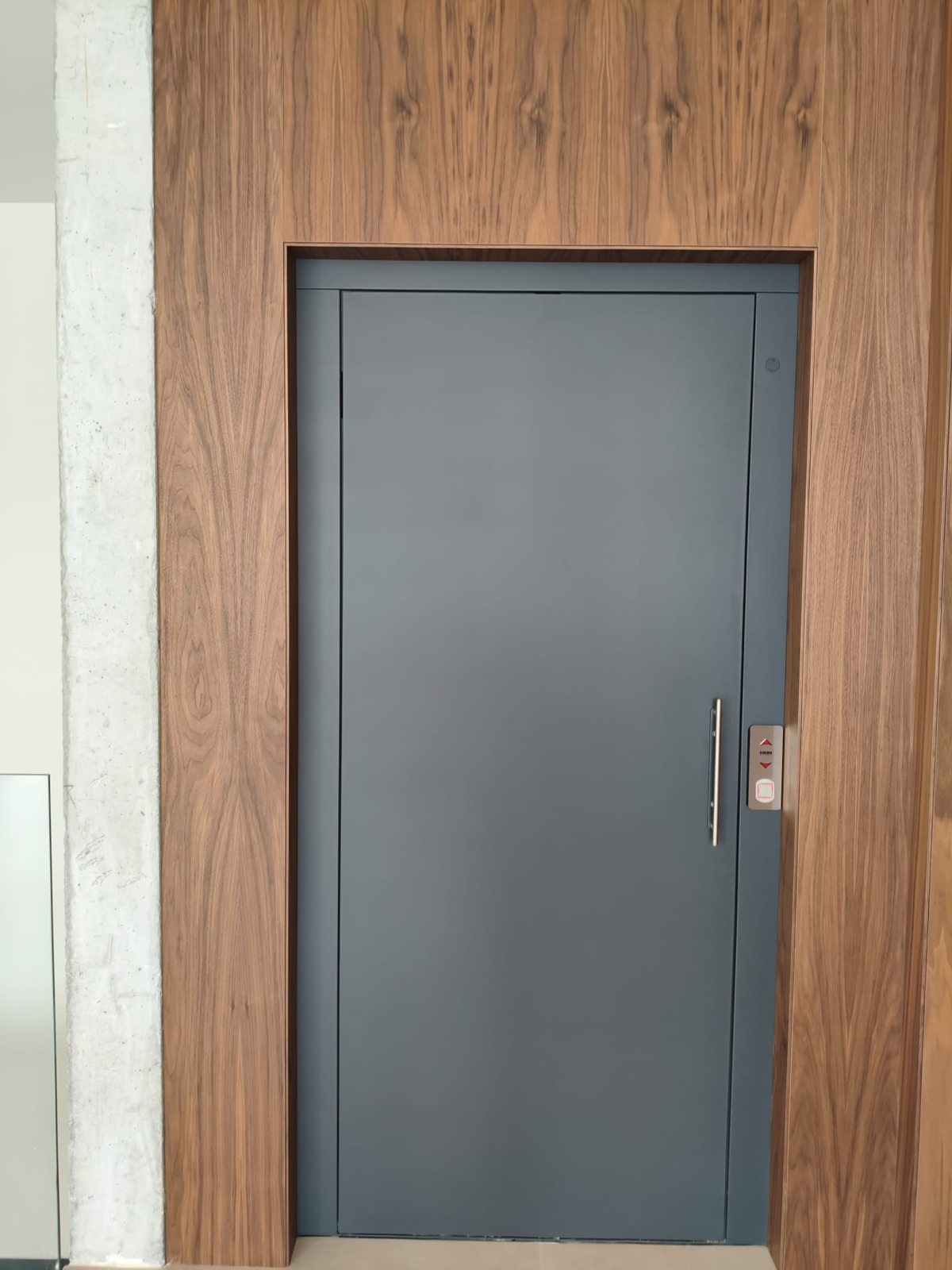 Puerta de ascensor en vivienda