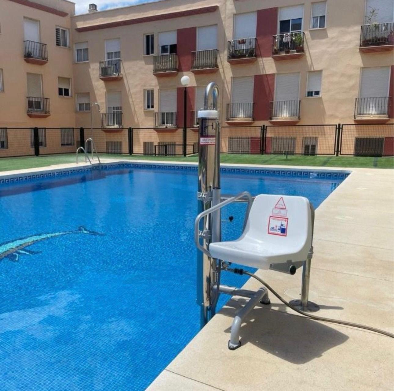 Elevador de piscina accesible