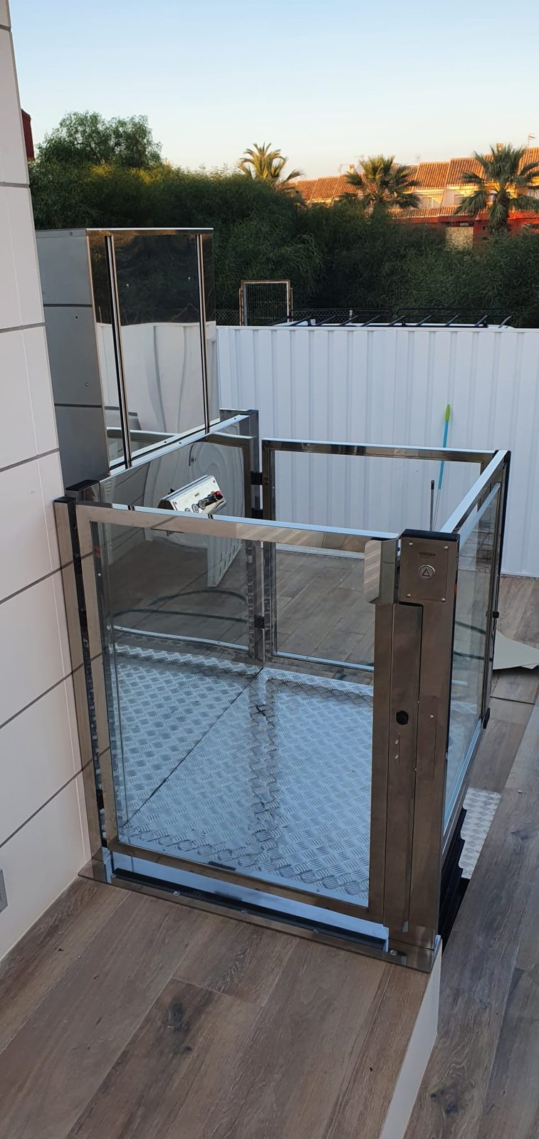 Plataforma elevadora exterior
